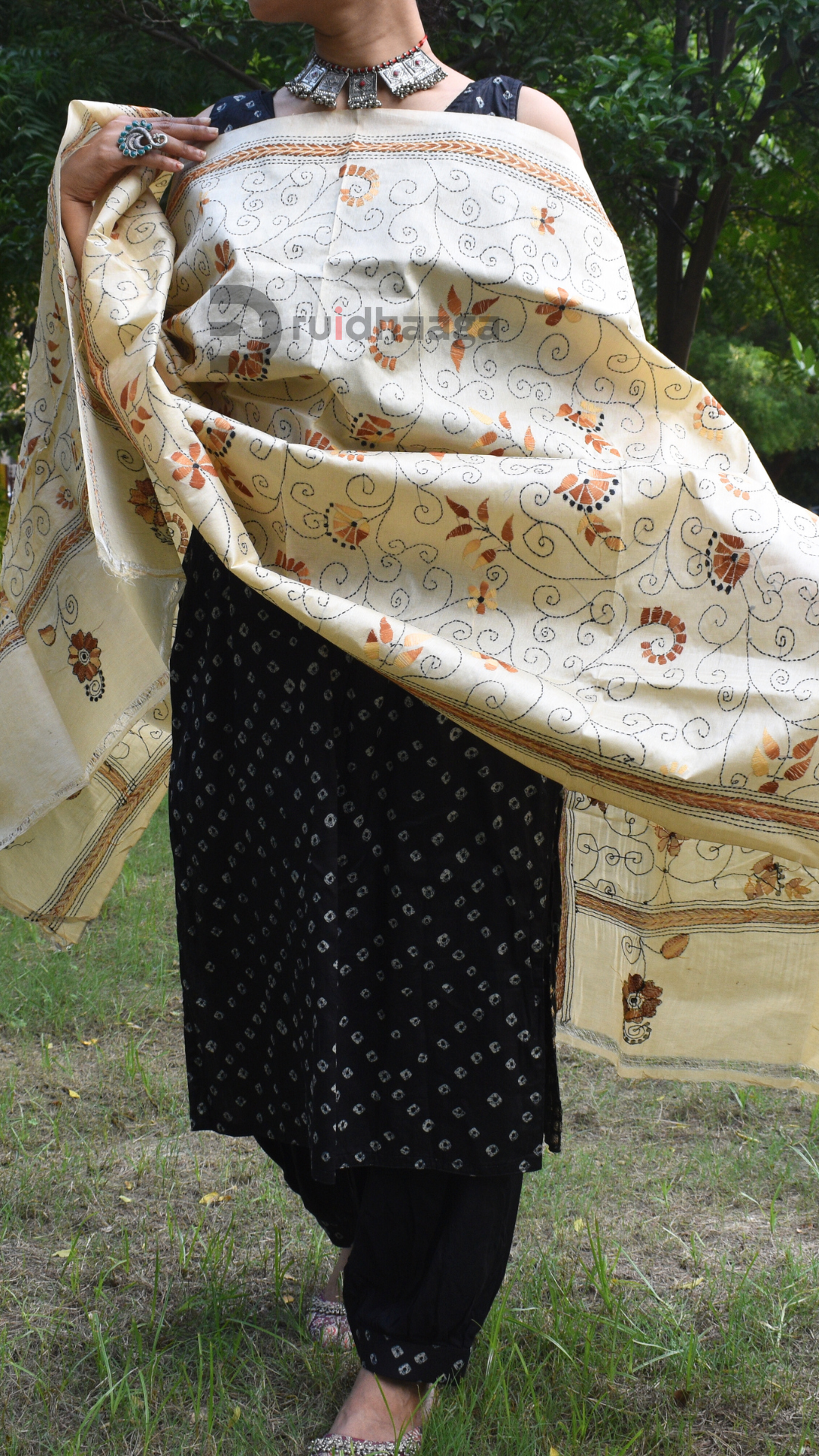 Bengal Kantha Embroidery Pure Tussar Silk Stole