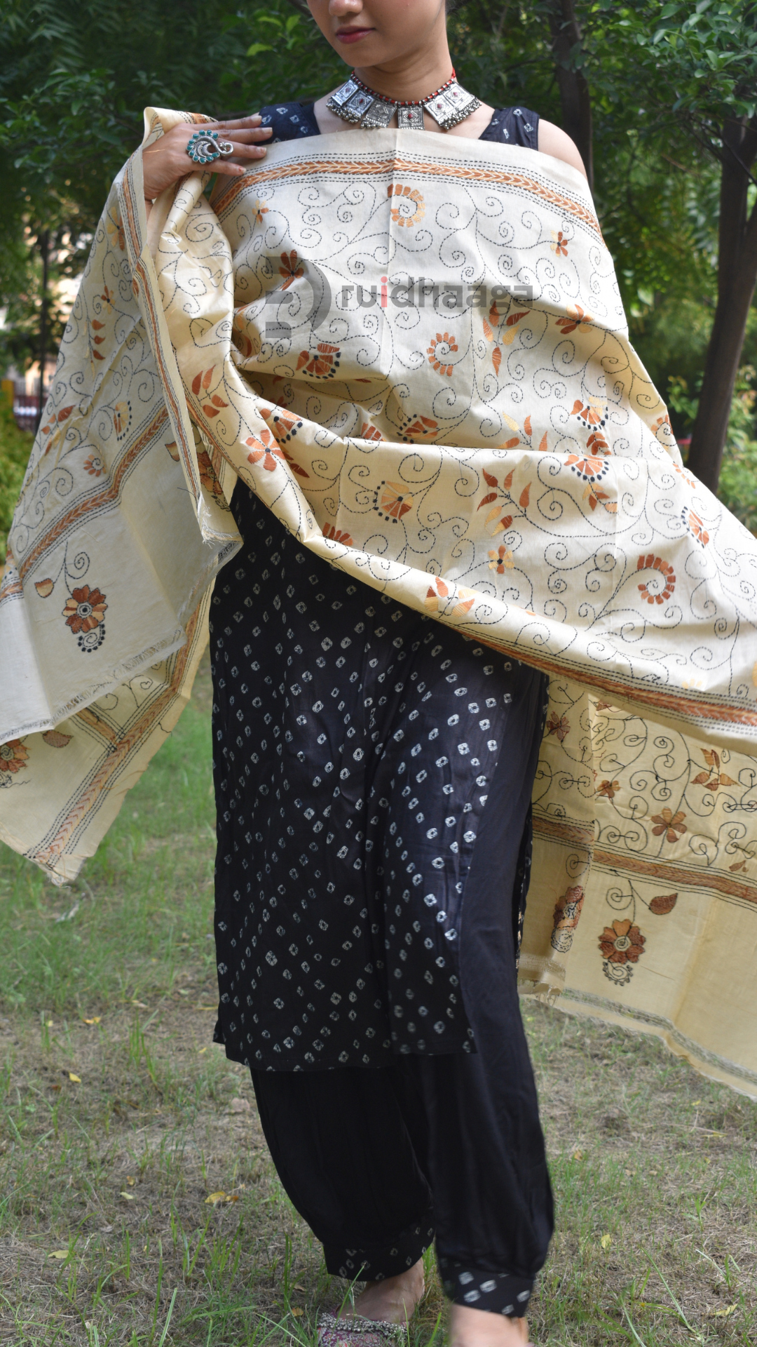 Bengal Kantha Embroidery Pure Tussar Silk Stole